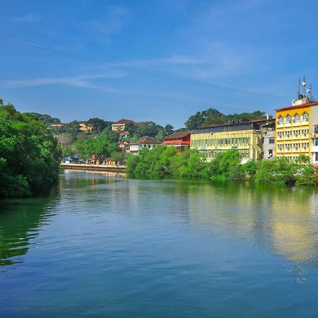 Hotel Sona Panaji Zewnętrze zdjęcie