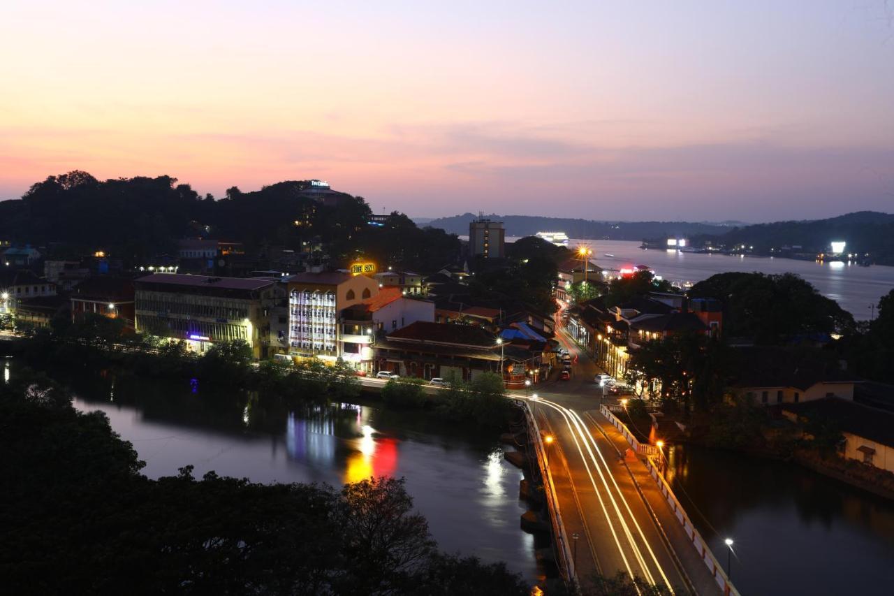Hotel Sona Panaji Zewnętrze zdjęcie