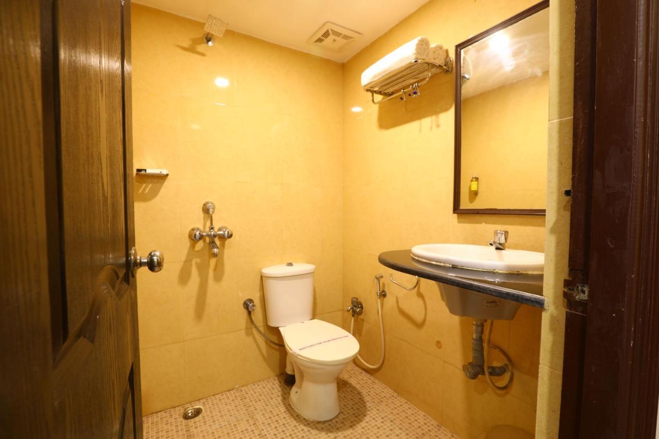 Hotel Sona Panaji Zewnętrze zdjęcie